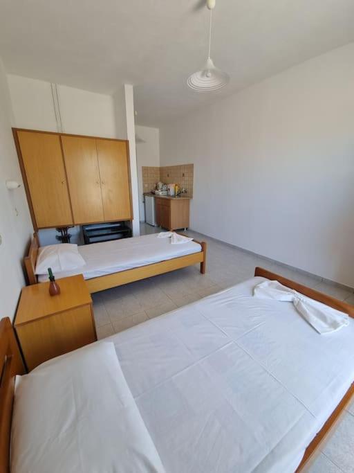 Ferienwohnung Red Rose Kámpos Exterior foto